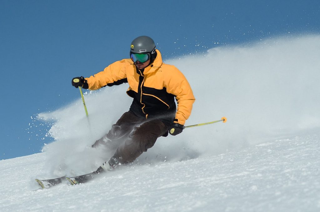 MAN SKIING 